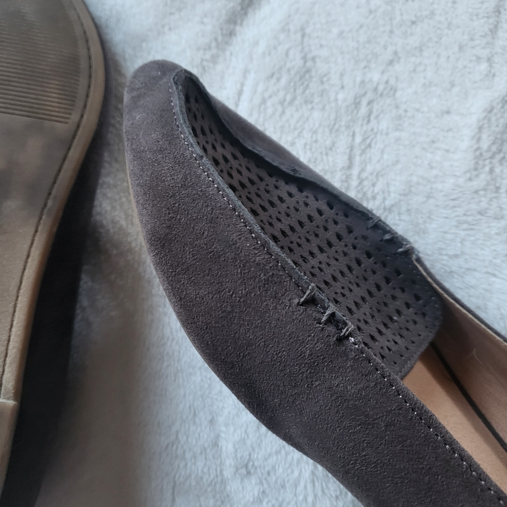 Torrid laser-cut faux suede pointed-toe loafers 10W - Picture 7 of 11